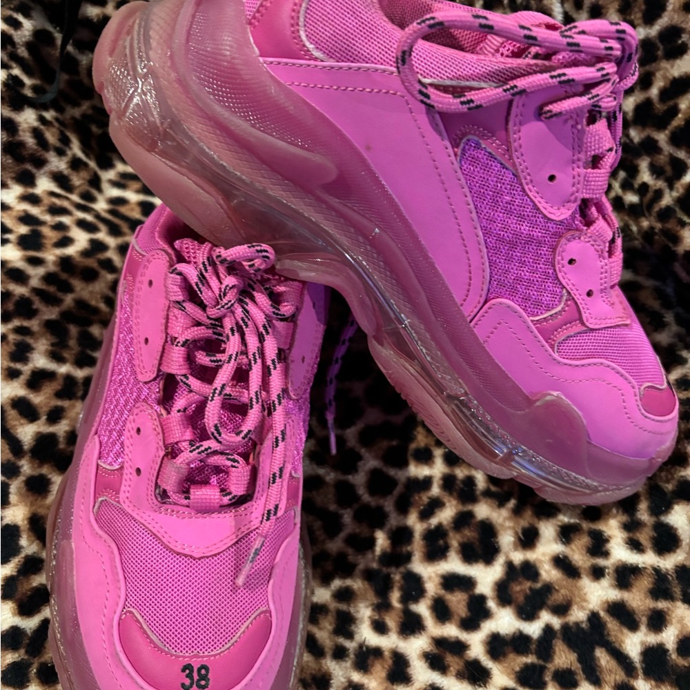 Balenciaga 38 hot pink sneakers.  Does not have insole.
